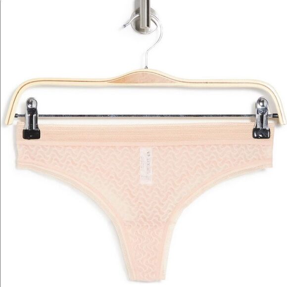 Wacoal Aphrodite hipster panties  - Picture 1 of 6
